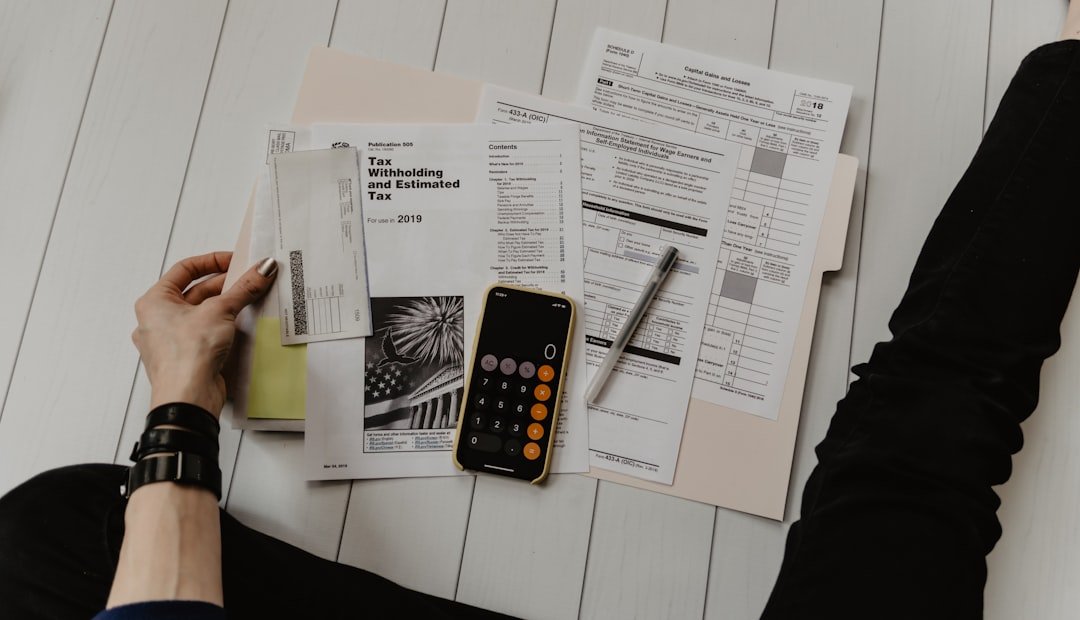 Debt Snowball vs. Avalanche: Which Payoff Method Is Better? 1 Debt snowball vs avalanche payoff planning
